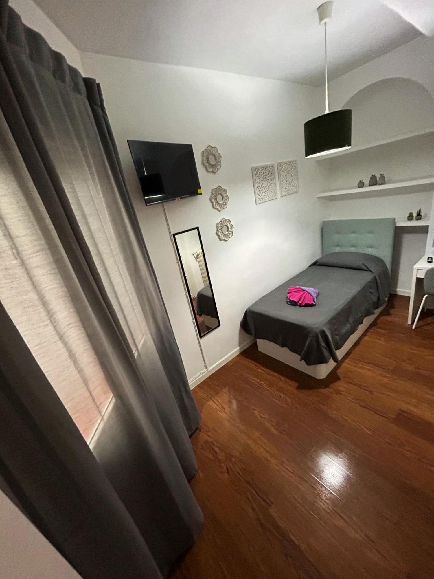 Habitaciones Magdalena Madrid Buitenkant foto