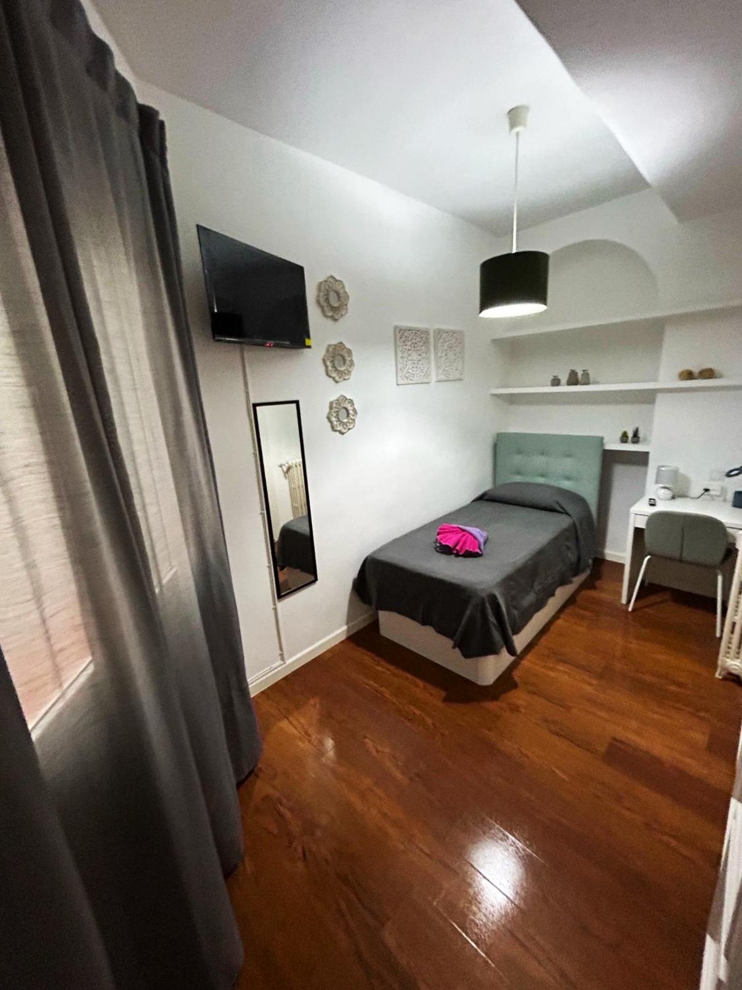 Habitaciones Magdalena Madrid Buitenkant foto